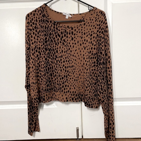 Good American Leopard Print Cropped Ling Sleeves Open Back Top size 7 - Picture 2 of 6